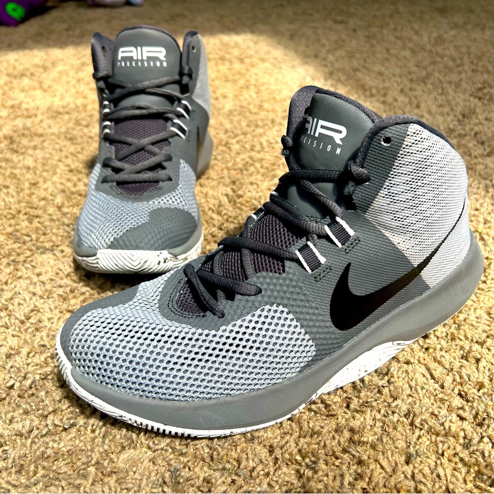 Mens Nike Air Precision Wolf grey size 7.5
